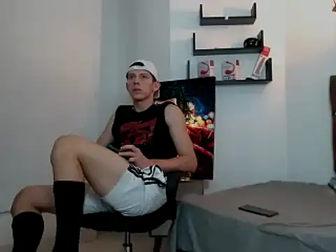 Snapshot of flowers18 chatting on January 2025 12:27:02 AM flowers18 online show from January 2025 12:27:02 AM