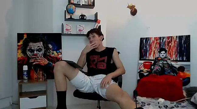 Snapshot of flowers18 chatting on February 2025 11:48:01 PM flowers18 online show from February 2025 11:48:01 PM