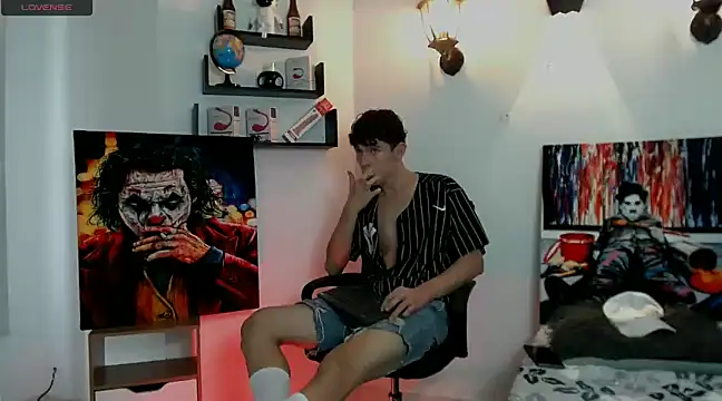 Snapshot of flowers18 chatting on February 2025 09:18:01 PM flowers18 online show from February 2025 09:18:01 PM