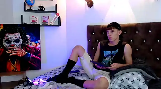 Snapshot of flowers18 chatting on February 2025 09:01:01 PM flowers18 online show from February 2025 09:01:01 PM