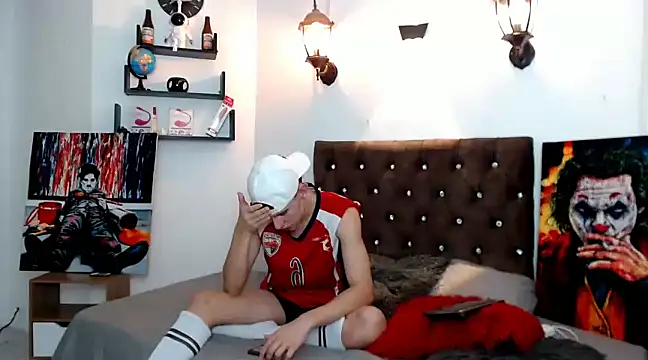 Snapshot of flowers18 chatting on February 2025 11:24:02 PM flowers18 online show from February 2025 11:24:02 PM