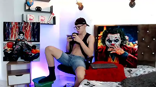 Snapshot of flowers18 chatting on February 2025 09:46:01 PM flowers18 online show from February 2025 09:46:01 PM