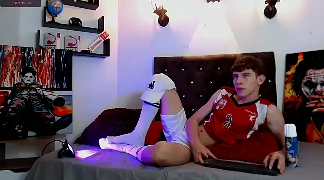 Snapshot of flowers18 chatting on March 2025 10:10:02 PM flowers18 online show from March 2025 10:10:02 PM