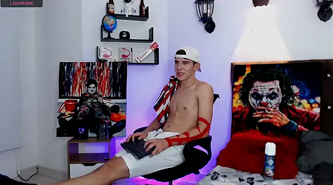 Snapshot of flowers18 chatting on March 2025 02:01:02 AM flowers18 online show from March 2025 02:01:02 AM