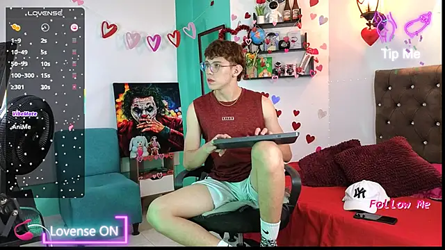 Snapshot of flowers18 chatting on September 2025 10:35:01 PM flowers18 online show from September 2025 10:35:01 PM