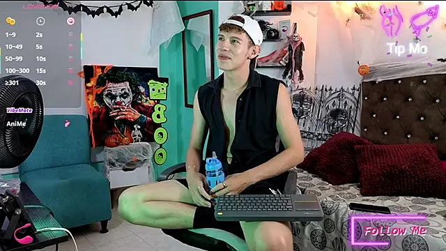 Snapshot of flowers18 chatting on October 2025 09:48:02 PM flowers18 online show from October 2025 09:48:02 PM