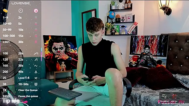 Snapshot of flowers18 chatting on November 2025 10:12:01 PM flowers18 online show from November 2025 10:12:01 PM