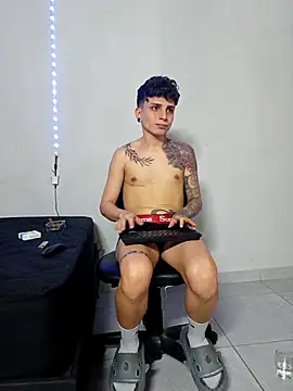 mikecoper 23 online show from December 2025 03:33:02 AM