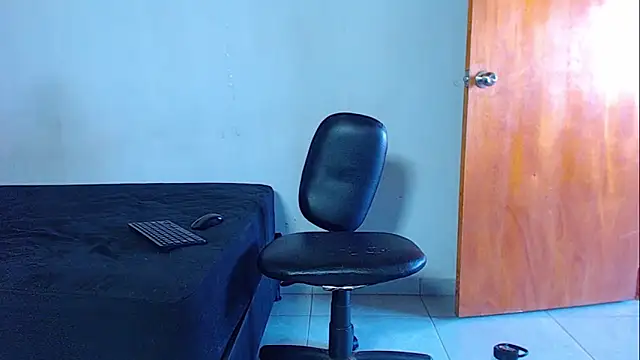 Snapshot of mikecoper_23 chatting on February 2026 02:00:02 PM mikecoper 23 online show from February 2026 02:00:02 PM