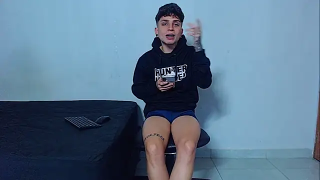 Snapshot of mikecoper_23 chatting on February 2026 02:05:01 AM mikecoper 23 online show from February 2026 02:05:01 AM