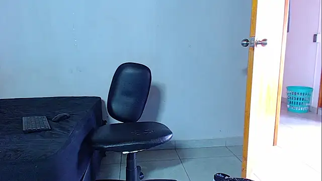 Snapshot of mikecoper_23 chatting on February 2026 02:24:02 PM mikecoper 23 online show from February 2026 02:24:02 PM