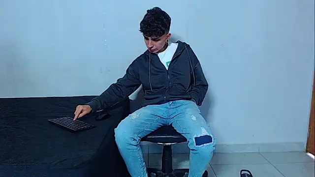 Snapshot of mikecoper_23 chatting on February 2026 02:27:02 PM mikecoper 23 online show from February 2026 02:27:02 PM