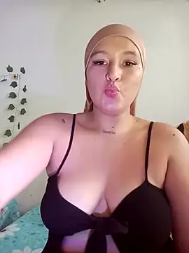 Celeste camila18 online show from October 2025 04:24:02 PM