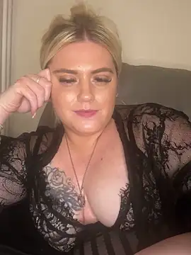 Blondiee3088 online show from January 2025 02:04:01 AM