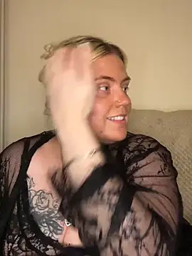 Blondiee3088 online show from January 2025 11:54:01 PM