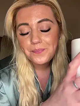 Blondiee3088 online show from March 2025 07:09:02 PM