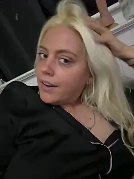 Blondiee3088 online show from September 2025 04:01:02 AM