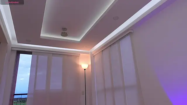 Snapshot of nicollefiorett chatting on December 2024 10:48:02 PM nicollefiorett online show from December 2024 10:48:02 PM