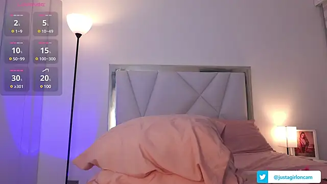 Snapshot of nicollefiorett chatting on January 2025 02:38:02 AM nicollefiorett online show from January 2025 02:38:02 AM