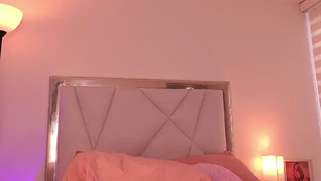 Snapshot of nicollefiorett chatting on January 2025 10:24:01 PM nicollefiorett online show from January 2025 10:24:01 PM