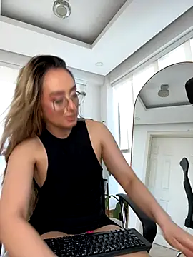 Snapshot of nicollefiorett chatting on October 2025 09:12:02 PM nicollefiorett online show from October 2025 09:12:02 PM