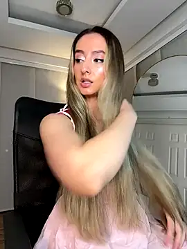 Snapshot of nicollefiorett chatting on October 2025 11:05:02 PM nicollefiorett online show from October 2025 11:05:02 PM