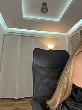 Snapshot of nicollefiorett chatting on November 2025 11:04:02 PM nicollefiorett online show from November 2025 11:04:02 PM