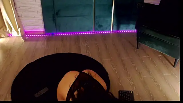 Snapshot of FeetVibe chatting on June 2026 05:12:01 AM FeetVibe online show from June 2026 05:12:01 AM