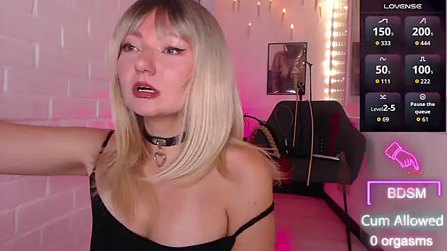 Sandralawrence online show from September 2025 09:40:02 PM