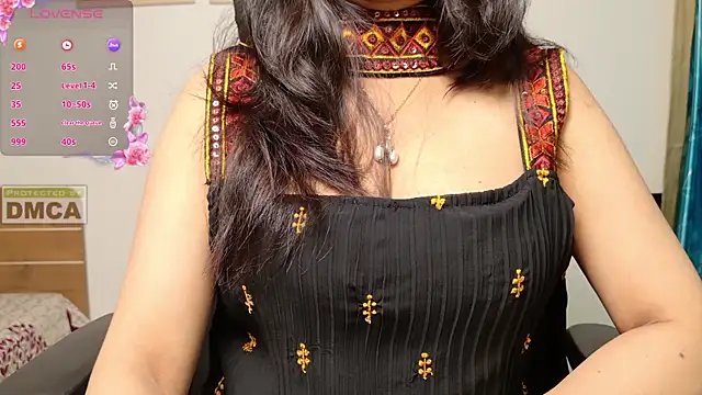 Snapshot of Punjabi_Queen1 chatting on November 2025 04:17:01 PM Punjabi Queen1 online show from November 2025 04:17:01 PM