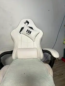 RuivaRaposinha online show from March 2025 02:12:01 PM