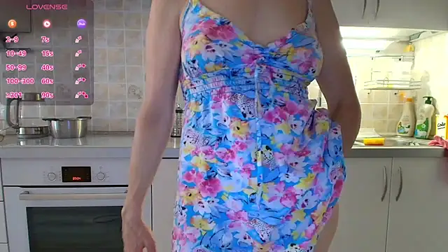 MilfeaN online show from September 2025 06:37:02 AM