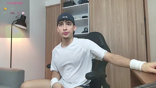 zenn rush1 online show from February 2025 02:33:01 PM