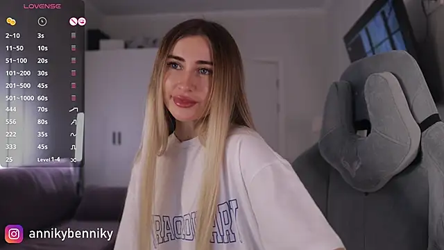 Snapshot of Coconutkittyy chatting on December 2024 07:16:02 PM Coconutkittyy online show from December 2024 07:16:02 PM