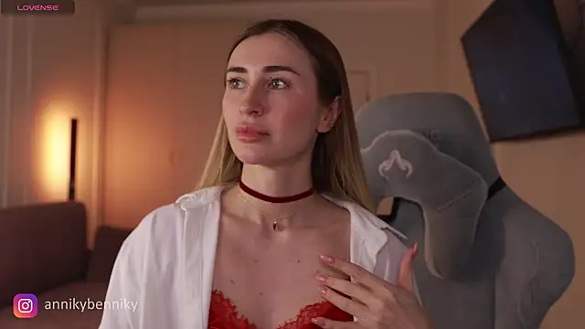 Snapshot of Coconutkittyy chatting on March 2025 05:26:02 PM Coconutkittyy online show from March 2025 05:26:02 PM