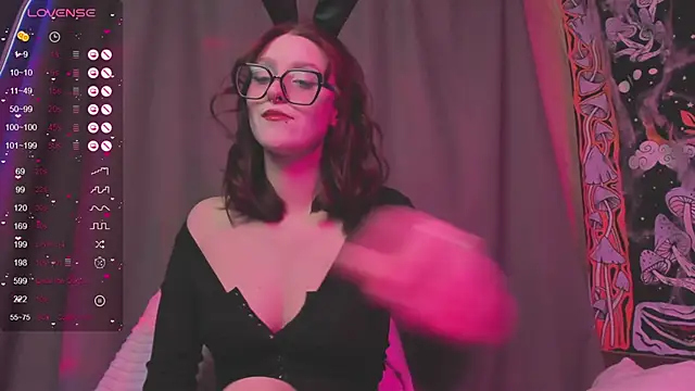 Snapshot of kissthasky chatting on November 2025 07:40:03 PM kissthasky online show from November 2025 07:40:03 PM