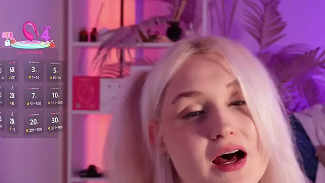 Snapshot of tiffannyjons chatting on December 2025 06:05:01 PM tiffannyjons online show from December 2025 06:05:01 PM