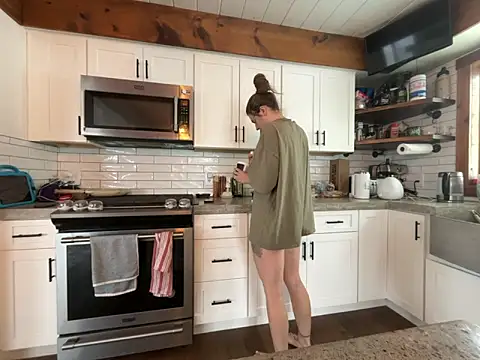 MissSwitch online show from January 2025 03:53:02 PM