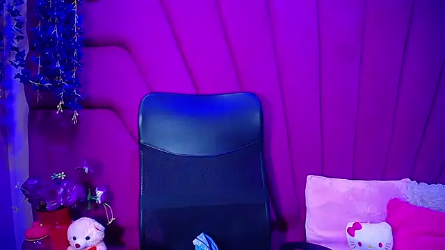 nathalia pink online show from February 2026 03:02:02 AM