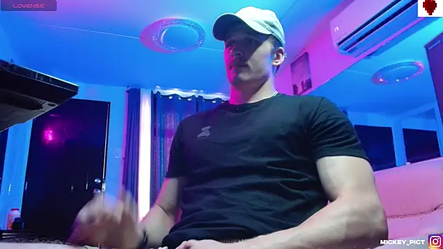 mickeypict online show from November 2025 01:39:01 AM