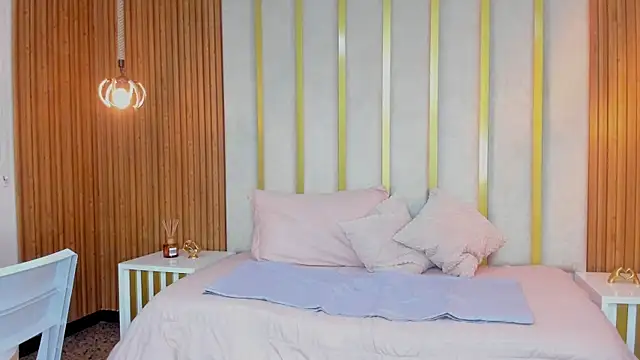 love mommy online show from March 2025 02:20:02 AM