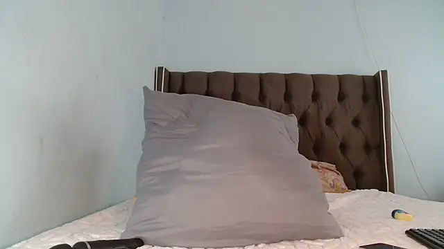 CHOCKYCHOCX2 online show from February 2025 09:22:02 AM