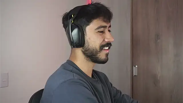 dam0n fr0st online show from December 2024 04:50:02 AM