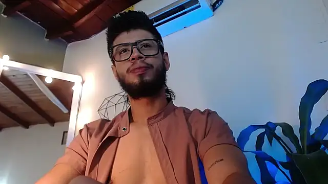 Snapshot of Colby_brown03 chatting on January 2026 09:24:01 PM Colby brown03 online show from January 2026 09:24:01 PM