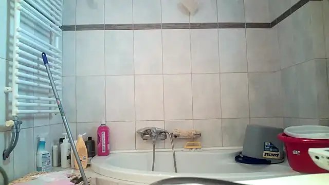 Kalia Cross online show from October 2025 06:03:01 AM