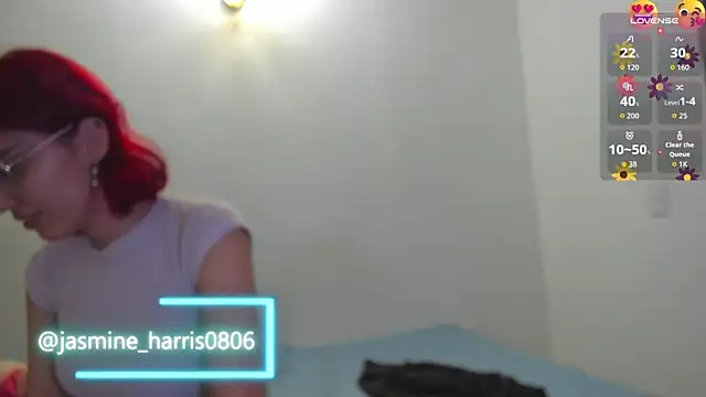 Snapshot of JasmineHarris chatting on October 2025 11:17:01 PM JasmineHarris online show from October 2025 11:17:01 PM