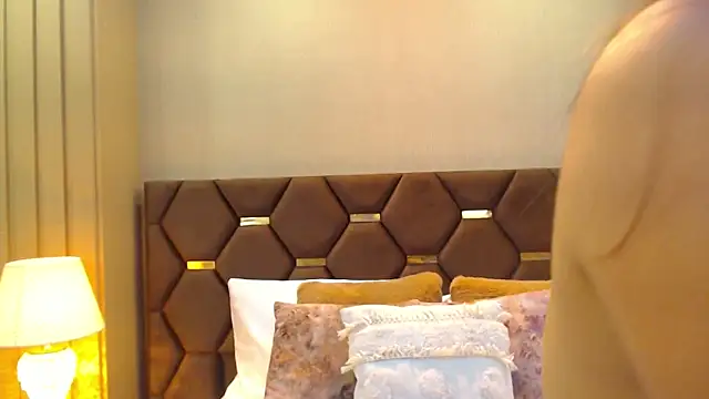 DevonPiers online show from December 2024 12:12:01 PM