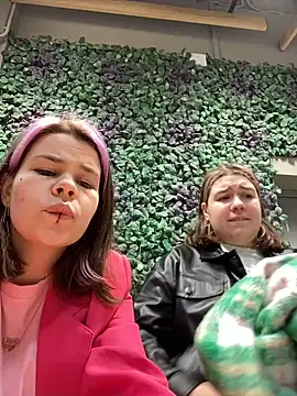 SuzieMurray online show from February 2025 07:28:01 AM