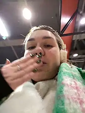 SuzieMurray online show from March 2025 08:23:02 AM