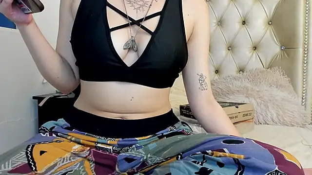 Snapshot of AlexaFoxy18 chatting on December 2024 05:34:01 AM AlexaFoxy18 online show from December 2024 05:34:01 AM